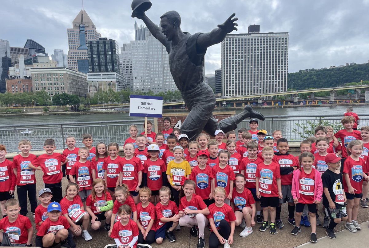 Kudos to all the #WJHJSD students who ran in the @PghMarathon Kids of Steel one mile race and to the staff from Gill Hall & @McClellan_WJHSD Elementaries and Jefferson Hills Intermediate School who helped train and prepare the students! Great job, #Jaguars! #WErTJ #kidsofsteel