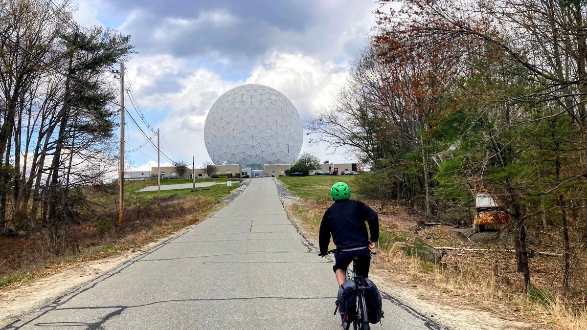 I've started a project called CycleToScience, which catalogs bike routes to epic scientific sites. Join us on instagram &amp; twitter :) instagram.com/cycletoscience/  x.com/cycletoscience