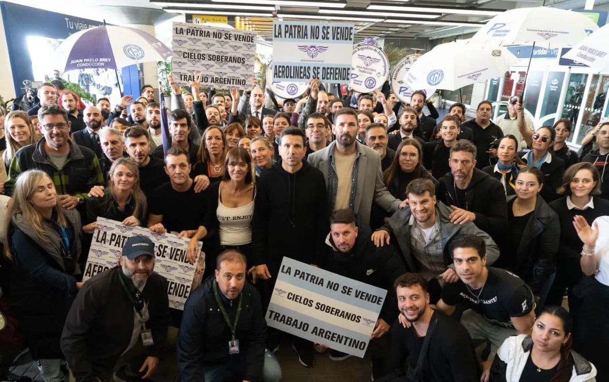 Aeronavegantes's tweet image. (HILO) Esta mañana, participamos junto a otros gremios hermanos de la jornada de #asambleas, convocadas por la @CATT_Prensa, en repudio a la media sanción de la #LeyBases impulsada por Javier Milei y aprobada por diputados.