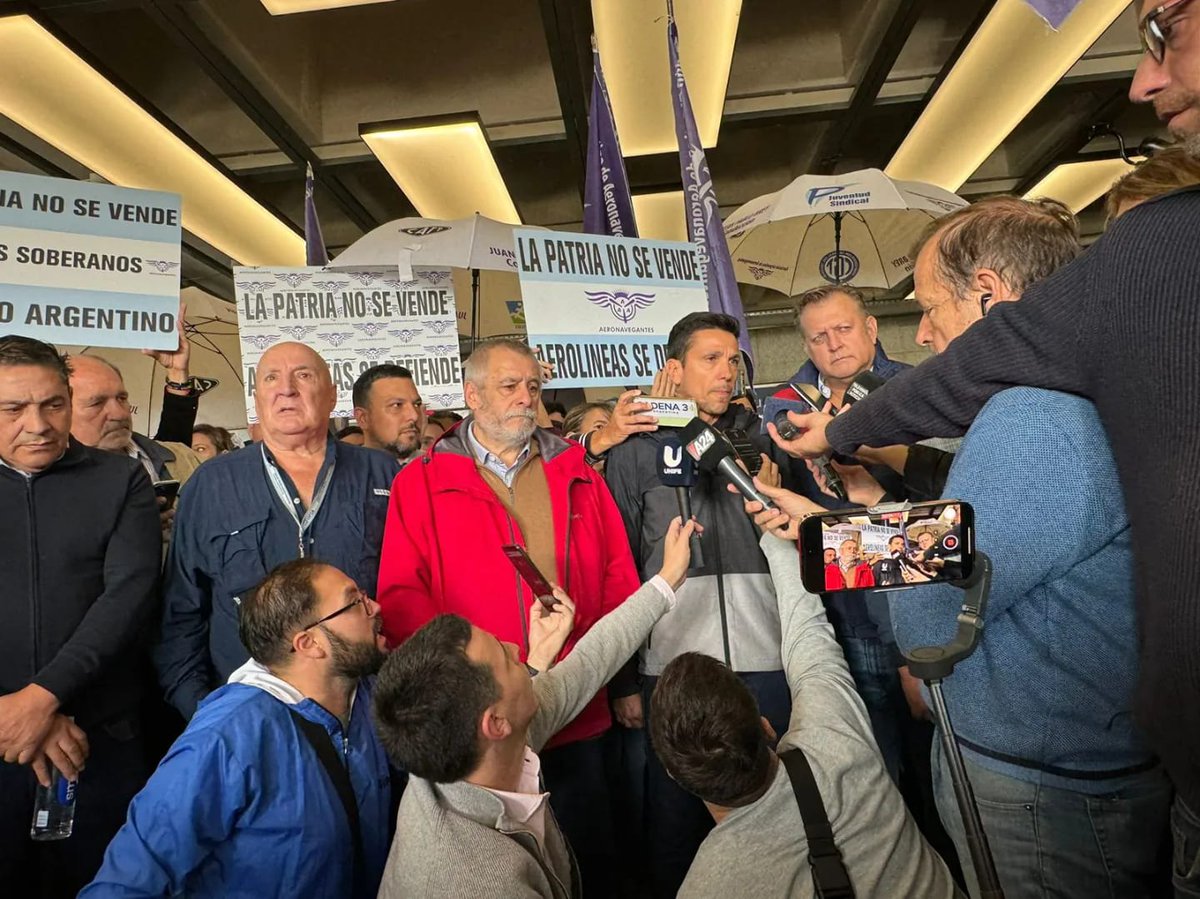Aeronavegantes's tweet image. (HILO) Esta mañana, participamos junto a otros gremios hermanos de la jornada de #asambleas, convocadas por la @CATT_Prensa, en repudio a la media sanción de la #LeyBases impulsada por Javier Milei y aprobada por diputados.