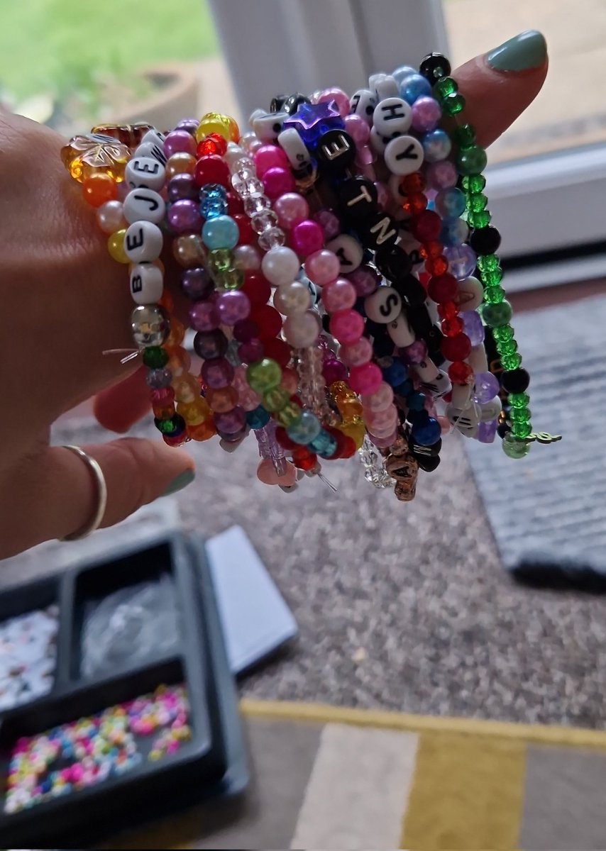 FionaGrimhilde's tweet photo. Absolute mad respect for anyone who's done hundreds of these 😭 #atmylimit https://t.co/iVzLQaPNtD