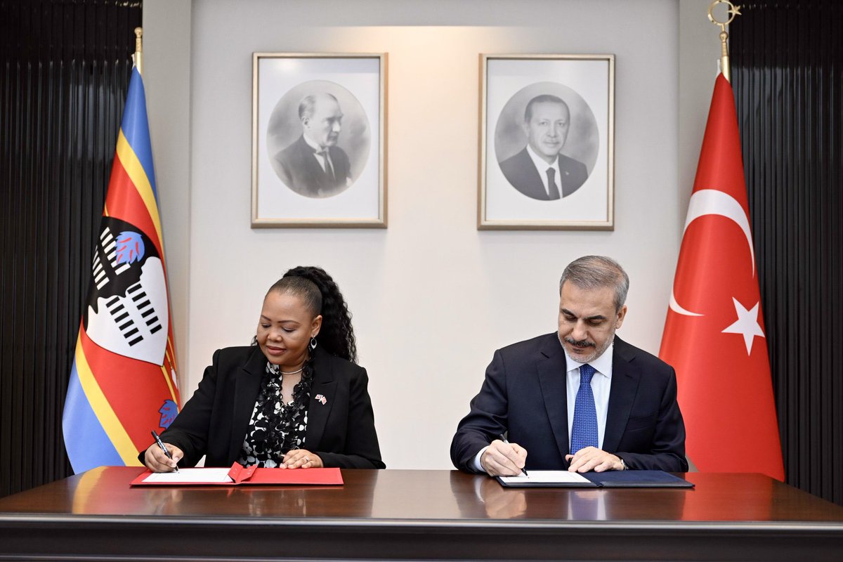 [ PHOTOS] : Minister of Foreign Affairs H.E Pholile Shakantu has today represented the Kingdom Eswatini in signing an MoU with Turkiye in the field of Protocol. Foreign Affairs Minister H.E Mr Hakan Fidan signed on behalf of Turkiye. 
<a href="/PholileShakantu/">Pholile Dlamini Shakantu</a>
#EswatiniTurkiyerelations
