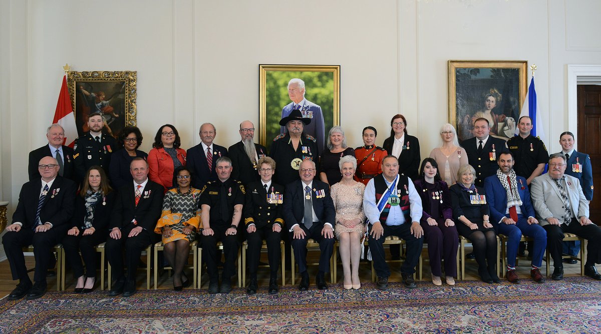 Nova Scotians were awarded the King Charles III #CoronationMedal in recognition of significant service during the inaugural investiture ceremony at Gov House. Photos: bit.ly/400tAr3 Info: gg.ca/coronation or gg.ca/couronnement #MédaillesDuCouronnement
