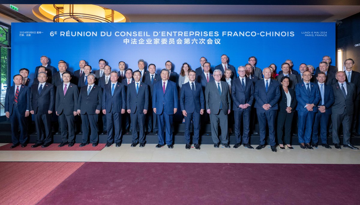 SpokespersonCHN's tweet photo. President Xi Jinping and French President Emmanuel Macron jointly attended the Closing Ceremony of the Sixth Meeting of the China-France Business Council. https://t.co/FfaN8XHTHQ