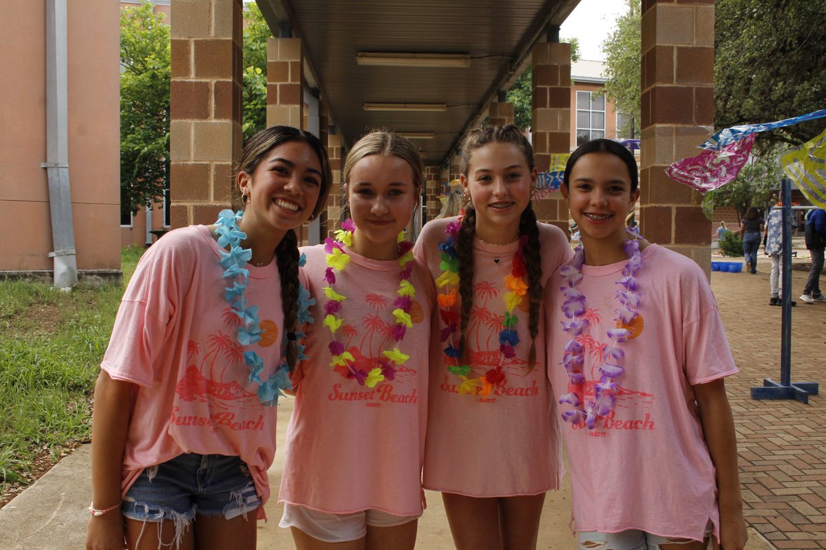 Last Friday was our BMSS 8th grade luau event! We hope our Chargers enjoyed the festivities with their teachers and friends. ⭐️Eighth graders, we wish you the best in high school and beyond! We hope you follow your dreams because we know you will do great things.