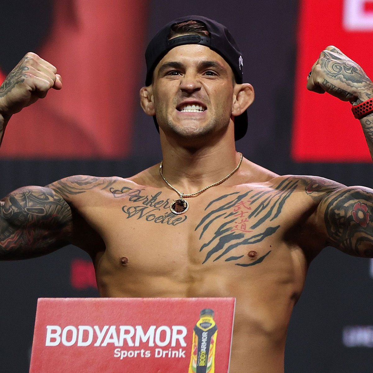 🚨| Dustin Poirier tells @arielhelwani that the first he heard about potentially fighting Islam Makhachev at #UFC302 was an hour before Charles Oliveira vs. Arman Tsarukyan at #UFC300. He got the call that he would be getting the shot an hour after that fight had finished. [per…