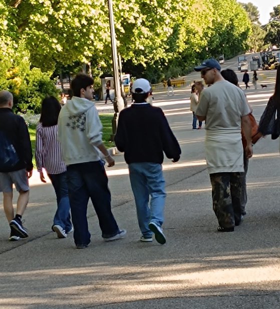 carini i genitori che portano il figlio al parco 🥰🥰