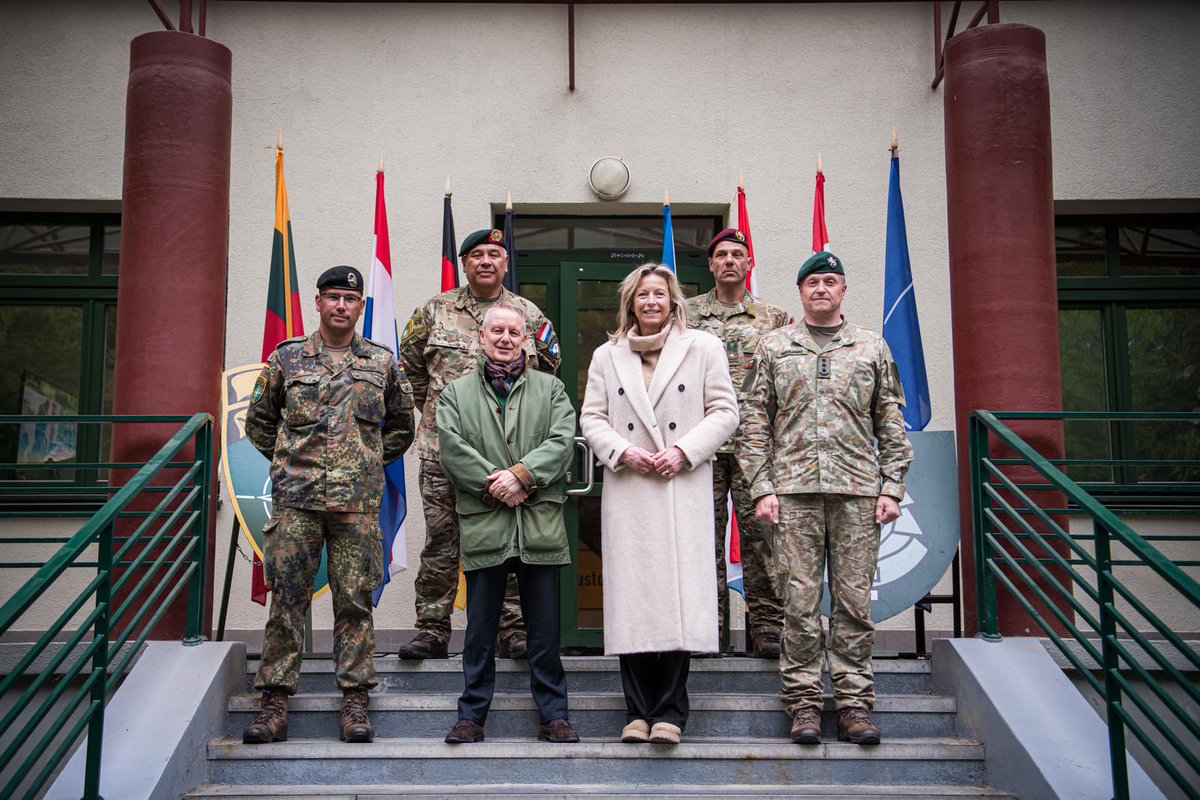 Op troepenbezoek bij onze militairen in Rukla. Hier vertelde ik hen dat Nederland de bijdrage aan @efp_lithuania verlengt. Hiermee geeft Nederland een belangrijk signaal af aan onze bondgenoten én aan Rusland. Ik dank onze militairen voor hun inzet. Samen houden we Europa veilig.