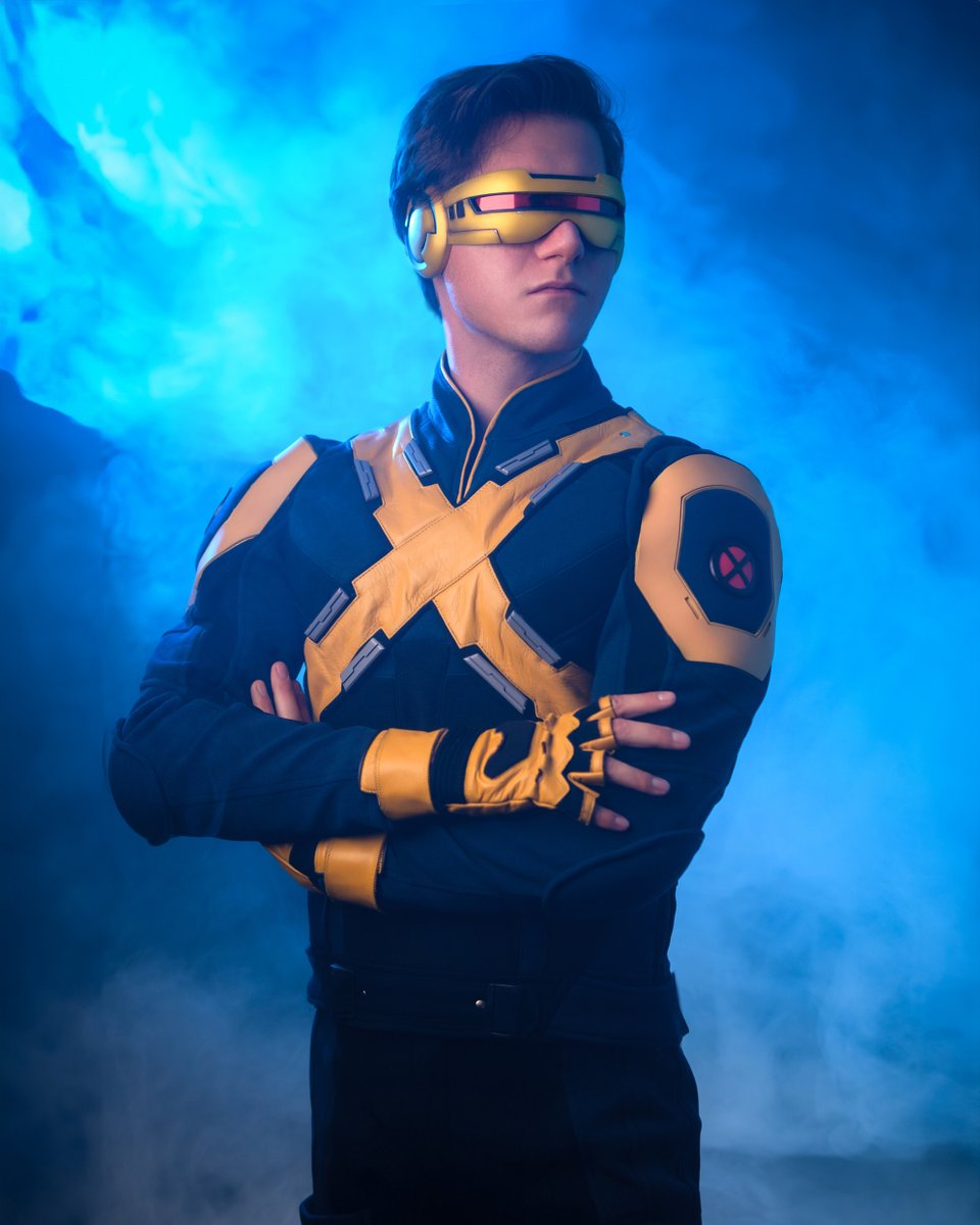 'To me, my X-Men' Back on twitter, and absolutely back on my X-Men bullshit thanks to #Xmen97, so here's some shots of my original design Cyclops I've had in the works for years! Scott's my boy, and I'm so glad to see him finally being done justice! Photos by @EricRCarroll