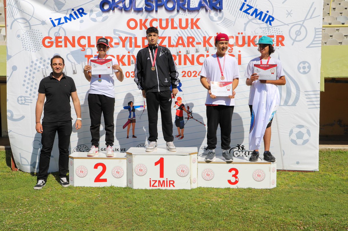 2023-2024 Egitim Öğretim yılı Okullararası Okçuluk Türkiye Birinciliği yarışmaları,Türkiye genelinde 382 okuldan 441 klasik ve makaralı yay sporcusunun katılımıyla 03-06 Mayıs 2024 tatihlerinde 📍Atatürk Stadyumunda gerçekleştirildi. Dereceye giren sporcularımızı kutlarız👏🏻