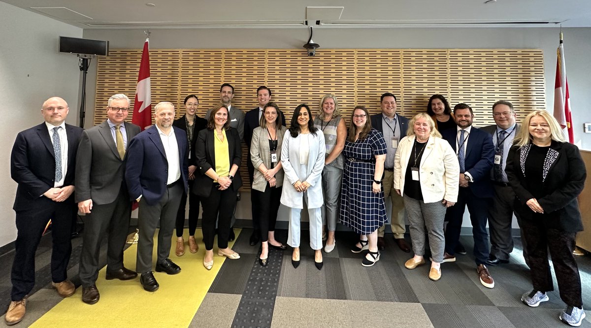 Minister Anita Anand participated in a roundtable in Ottawa, ON to discuss regulatory cooperation opportunities between Canada and the U.S. and ways to cut red tape for Canadian businesses. #GCRegs