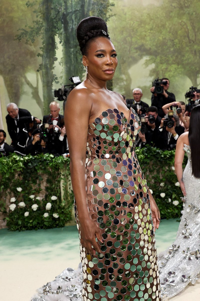 💅 Venus y Serena Williams en la #MetGala.