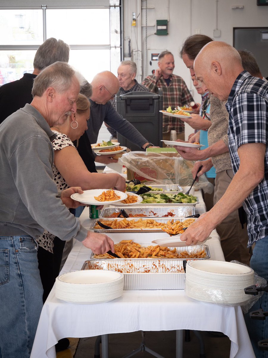 BPFFA1068's tweet image. Well our First Annual Retiree Lunch happened today. Legendary retired members attended a Historic event, in the present day.Has to be the largest gathering of our retired members to date.Blessed to have everyone there. (The Doug’s photo is epic) #family #tradition #goodolddays