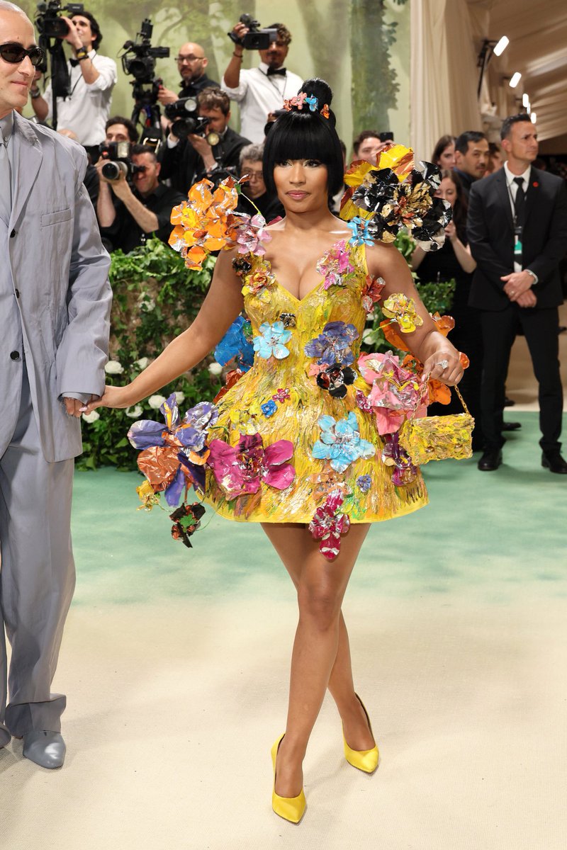 💐 | @NICKIMINAJ has arrived at the 2024 #MetGala!