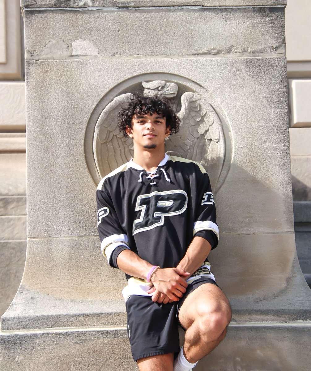 Michelle L Griffith (@griff1michelle) on Twitter photo Excited for this guy who is sprinting to Graduation Day.
Cap and Gown ✔️
Excited for his future✔️
⏱️ needs to slow just a little✔️
<a href="/Michael96662958/">Michael.Griffith2024</a>
Proud of this Royal!
<a href="/HSEAthletics/">HSE Royals Athletics</a> <a href="/HSEBoysTF/">HSE Boys Track</a> <a href="/HSEBasketball/">HSE Royals Basketball</a> Excited for this guy who is sprinting to Graduation Day.
Cap and Gown ✔️
Excited for his future✔️
⏱️ needs to slow just a little✔️
<a href="/Michael96662958/">Michael.Griffith2024</a>
Proud of this Royal!
<a href="/HSEAthletics/">HSE Royals Athletics</a> <a href="/HSEBoysTF/">HSE Boys Track</a> <a href="/HSEBasketball/">HSE Royals Basketball</a>