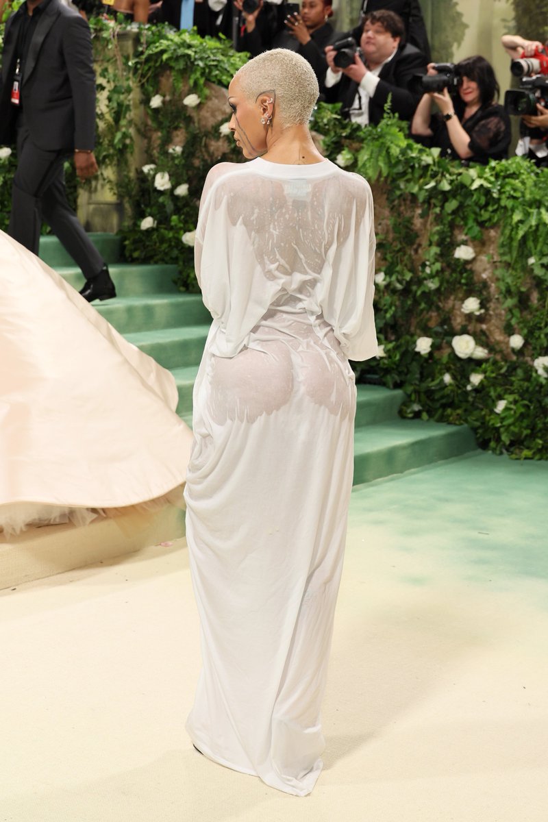 doja cat t shirt dress Doja Cat wears a custom wet t-shirt Vetements dress at the 2024 Met Gala  celebrating Sleeping Beauties: Reawakening Fashion. More on  JustJared.com! #DojaCat #Vetements #MetGala Photos: Getty
