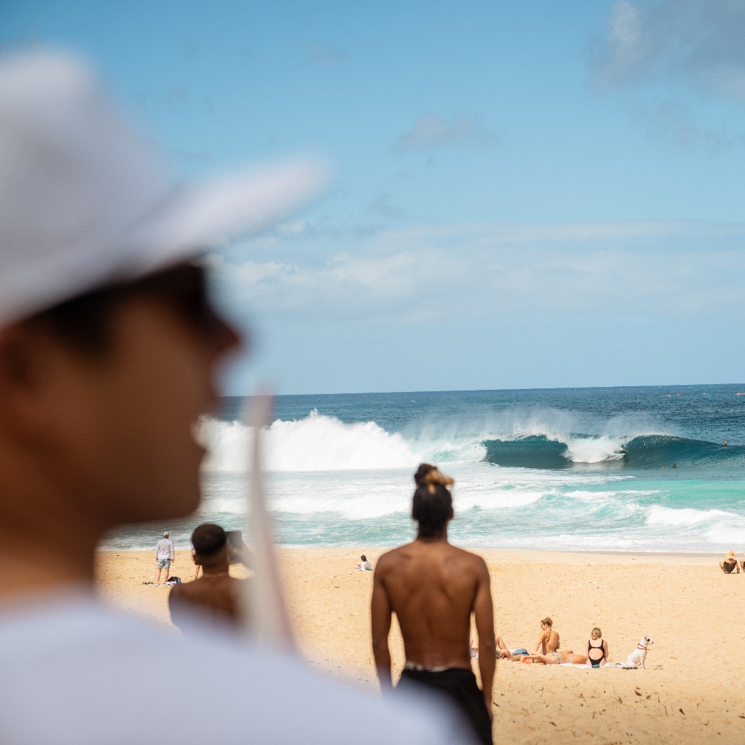 Summer Essentials: melin hat & your surfboard Shop our essentials: bit.ly/49s5Lx4 #havemorefun #melin #summer