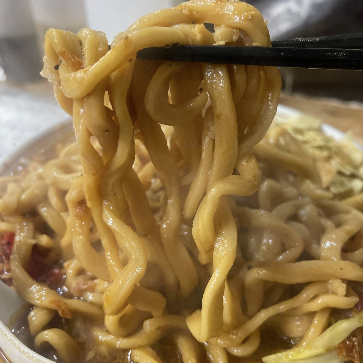 自家製麺まさき（非乳化）

インドらーめん大盛🧀↓
ヤサイ少なめニンニク少しアブラ火の粉別

久しぶりの非乳化通常麺！
個人的にTOP3に入る限定😎

最後火の粉でブーストして食べるのも堪らない！