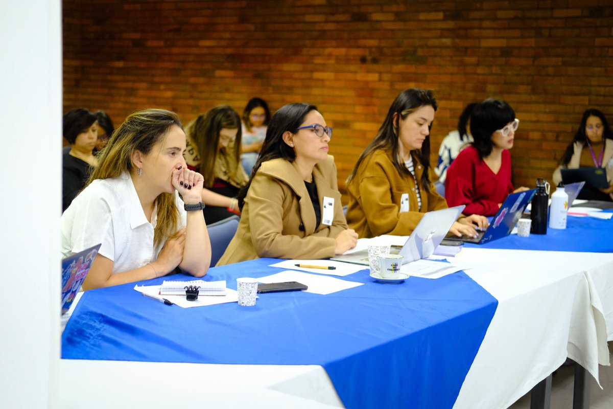 HumanasColombia's tweet image. 🧵Iniciamos #Caucus por una Justicia con enfoque de género, en alianza de organizaciones feministas y movimiento de mujeres con @MinjusticiaCo y @MinIgualdad_Col en favor de una justicia especializada que proteja a mujeres y personas LGBTIQ+ víctimas de violencia y discriminación