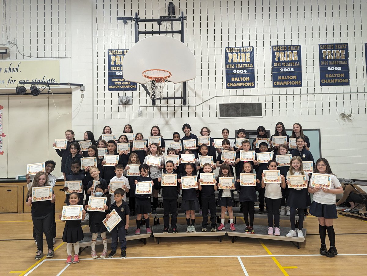 Congratulations to April's certificate winners. These students exemplify the virtue of generosity in what they say and do. 👏👏👏