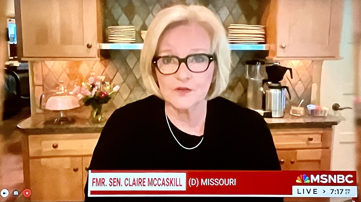 We have pink Baked Goods! Flowers. <a href="/moccamasterusa/">Moccamaster USA</a> and 10/10 <a href="/clairecmc/">Claire McCaskill</a>