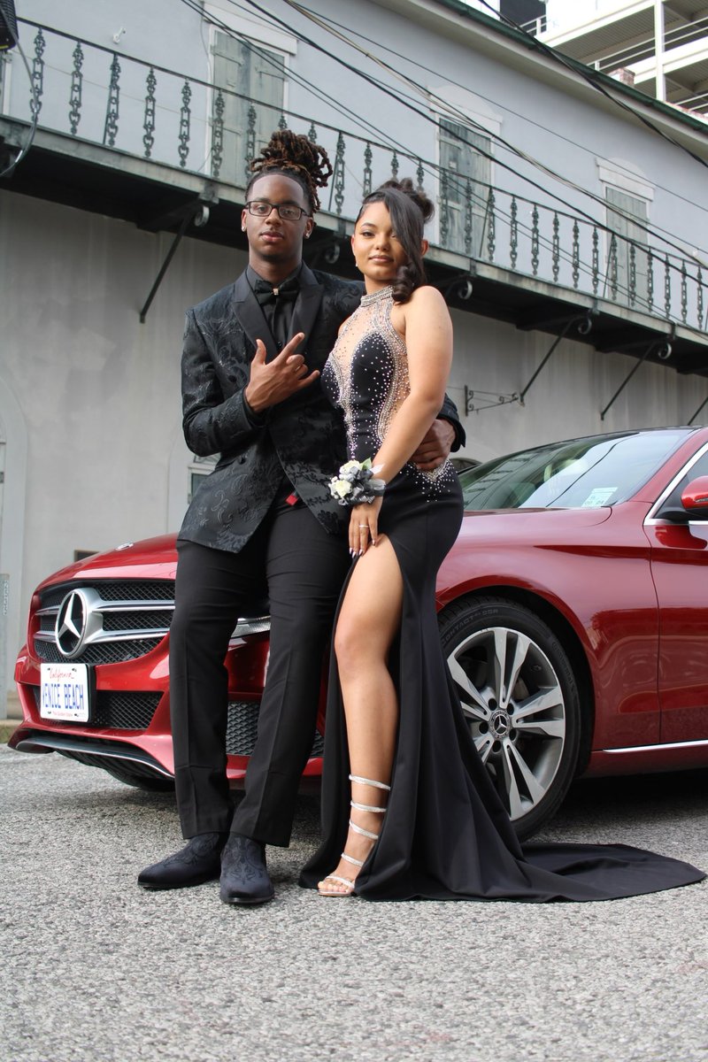 RJ_Melo2's tweet photo. Prom king ✊🏾👑 https://t.co/z5sTiCF34D