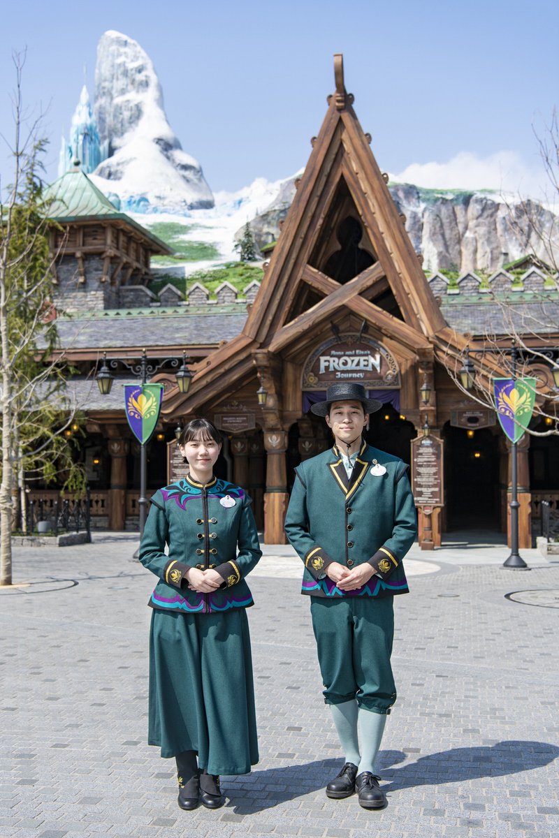 アナとエルサのフローズンジャーニー！ 東京ディズニーシー／ファンタジースプリングス「フローズンキングダム」アトラクション 雪の女王であるエルサが雪や氷を操る魔法の力を受け入れ、映画が幕を閉じた後の幸せな世界☆ #ファンタジースプリングス x.com/DtimesDepartur…