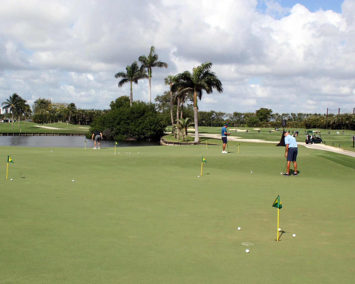 It was a beautiful day for 2024 Phil Smith ‘69 Invitational, benefiting our more than 450 student-athletes! Thanks to our hosts at the beautiful Coral Ridge CC in Ft. Lauderdale ⛳️ #WinningInParadise 🏝️