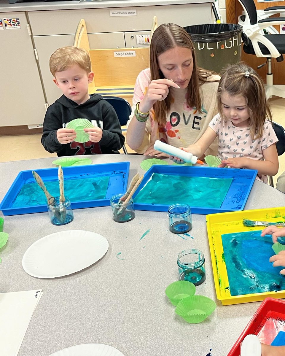 Sara Consdorf tweet media