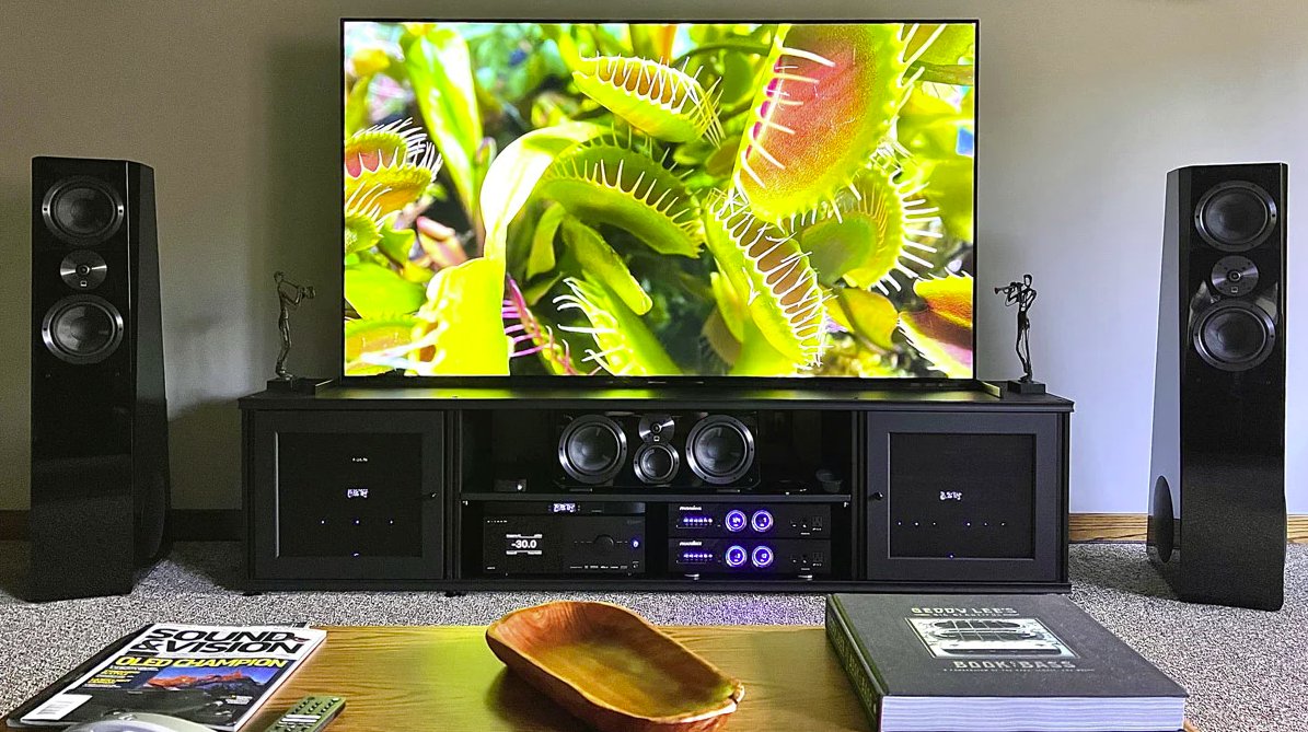 SVS Featured Home Theater System: Mike E. from Calumet, MI. Tap the link below to learn more! svsound.com/blogs/featured…