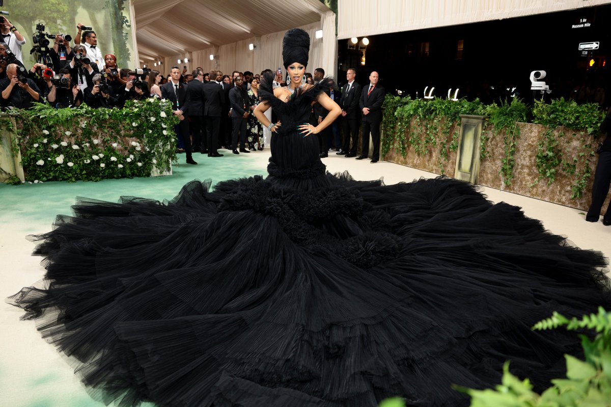 CARDI! @iamcardib 📸:GETTY