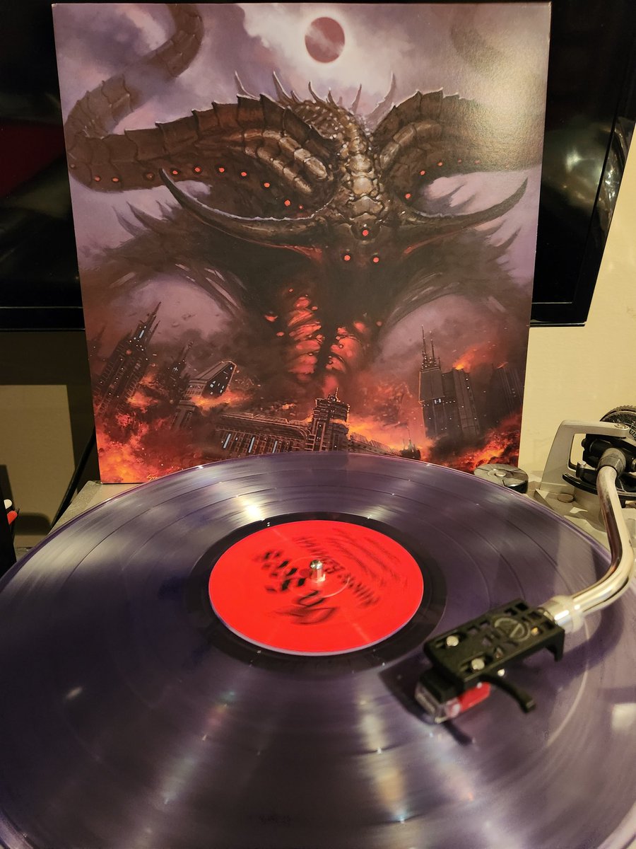 Osees Smote Reverser is a frenetic, jazzy and jammy beast of an album. I love John Dwyers style of playing. He always keeps it so interesting! #Osees #SmoteReverser #SentiantOona #AnthemicAggressor #vinylrecords
