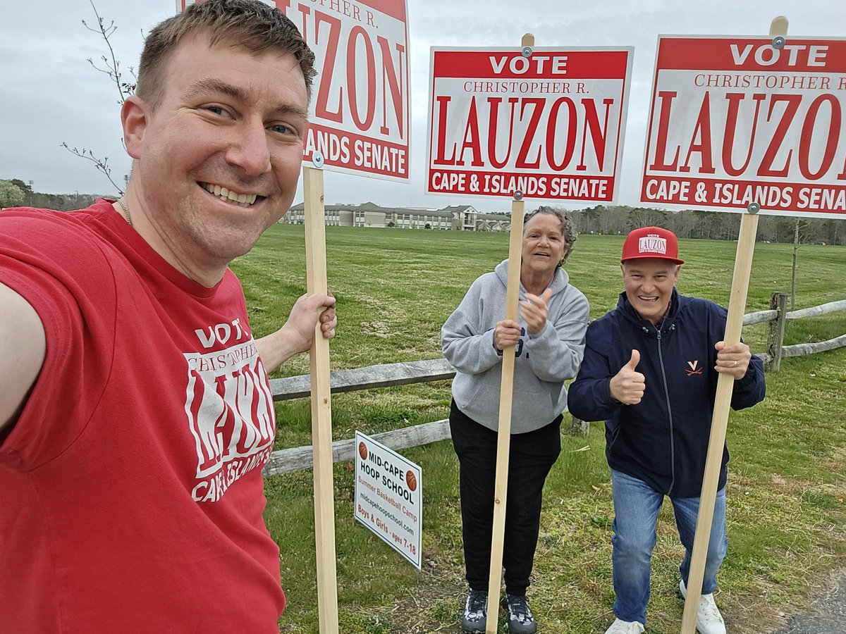 Good times greeting Harwich voters tonight outside their Town Meeting! #CapeAndIslands #VoteLauzon