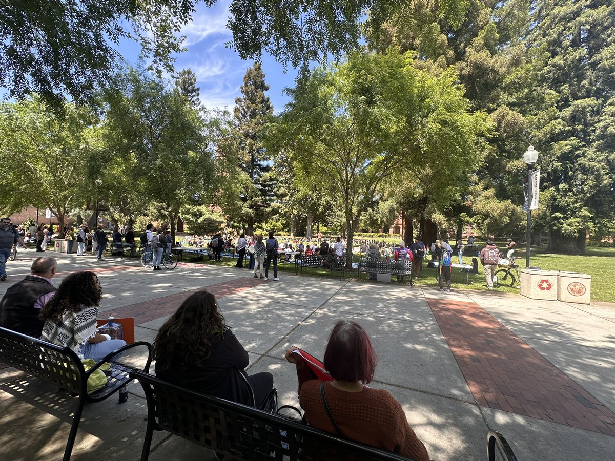 ChicoSexProf's tweet image. Another beautiful day of education, solidarity, student activism, &amp;amp; community. Great turnout. Lots of love. @ChicoState can do amazing things ❤️🇵🇸 #StudentsForJusticeInPalestine #StudentActivism #LiberatoryEducation #FreePalestine #BDS #CeaseFireNow