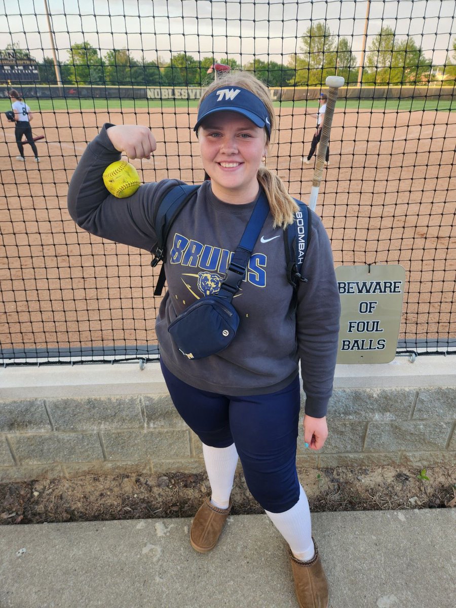 Congratulations Ava Hensley on your Home Run in tonight’s JV game against Noblesville.