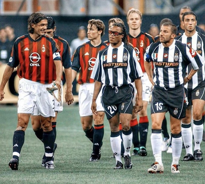 Watch 𝐋𝐚𝐧𝐫𝐞's leaked NSFW photo on TwXstars