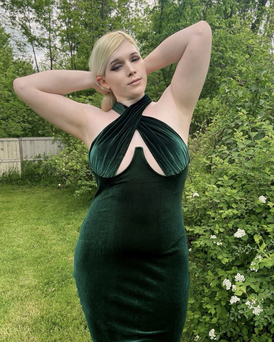 realamandarae's tweet photo. Would you take a walk in the woods with me? 💝 https://t.co/ClTNC19rwj