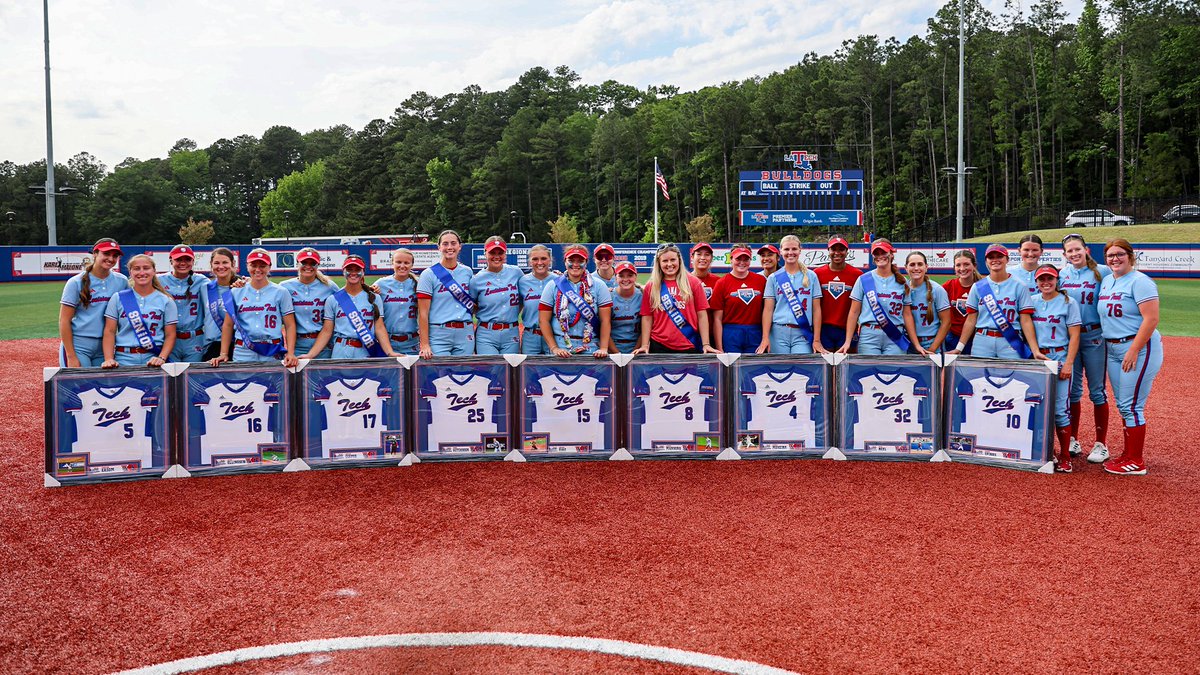 We want to thank Coach Sonny Cumbie and his wife Tamra for their financial gift towards our Bulldog Softball student athletes' postseason experience. If you would like to help provide financial support for this cause, please click on the link below. caringcent.org/lat/softballpo…