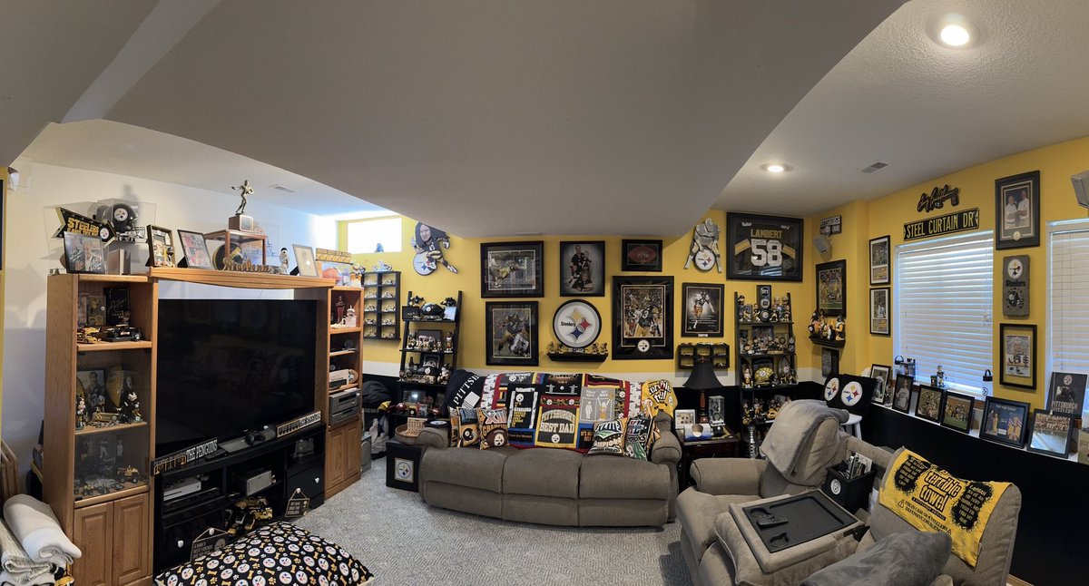 Reply with your #Steelers fan cave below or submit your photos to us for a chance to be featured! 🤩 ➡️ bit.ly/3giSAsD