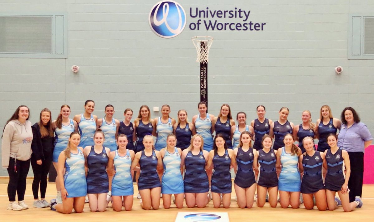 thanks to @severnstars for letting us invite our UWNetball Alumni 🩵 to the @universityarena show court to play against our current students 💙 in a curtain raiser game 🦢🙌✨ - it was super special to bring together so many UWNetballers @CliveJonespr #ratherbeasauce #oneHEART