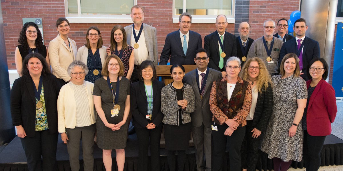 🌟Shining stars of SMD🌟 Congratulations to our faculty members who received mentoring awards, named professorships, and teaching fellow awards during last week's recognition event. Full list of recipients: urmc.info/1xY #URochesterResearch #Meliora