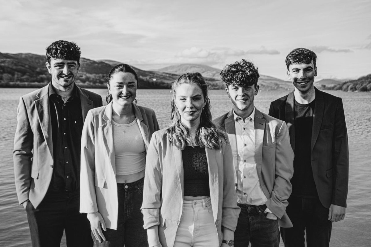 Sengl newydd / New single by Mynadd!

Hynod o falch o gynoeddi y bydd ‘At Dy Goed’ allan ddydd Gwener yma ar I KA CHING! Dyma ail sengl y band ifanc o Benllyn â ni.

Gigs nesa’ Mynadd ↛

7/6/24 Saith Seren, Wrecsam
8/6/24 Ship, Talsarnau
21/6/24 Gŵyl Maldwyn