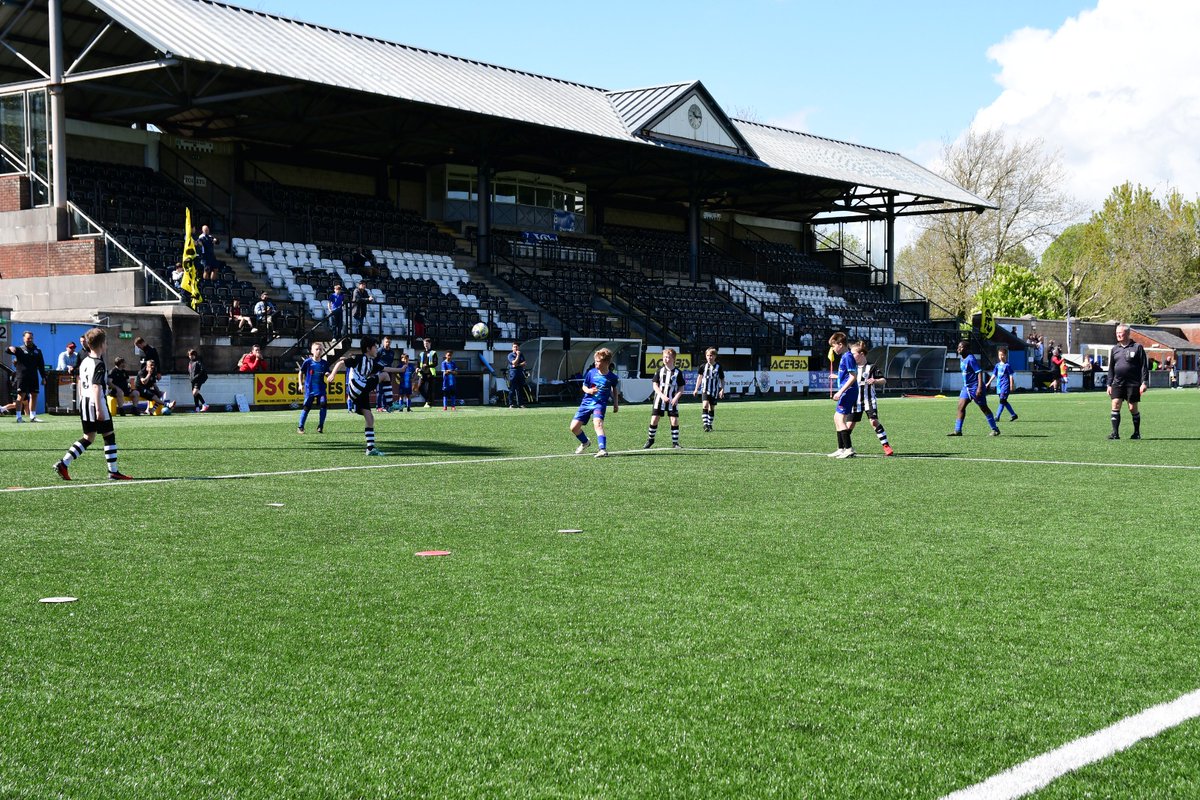 ⚽️ | 𝗠𝗔𝗚𝗣𝗜𝗘𝗦 𝗙𝗢𝗢𝗧𝗕𝗔𝗟𝗟 𝗙𝗘𝗦𝗧𝗜𝗩𝗔𝗟 Days 1️⃣, 2️⃣ & 3️⃣ of the @AcerbisSportUK Magpies Football Festival complete ✅ Thank you to the 180+ youth teams who joined us over the Bank Holiday weekend - we hope you enjoyed your time at The Avenue! 🙌 #WeAreDorch ⚫️⚪️