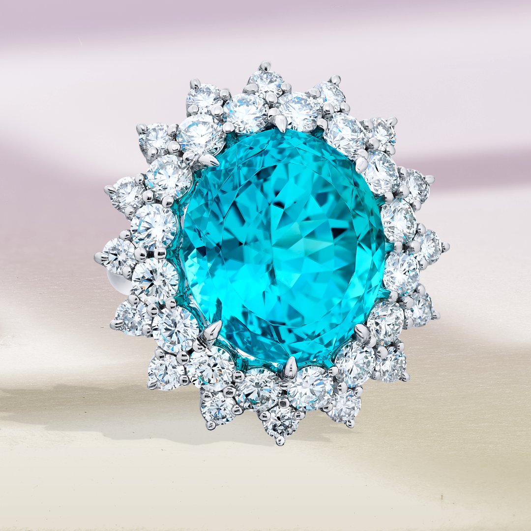 Our latest creation is red carpet ready! This breathtaking 21.75 ct certified oval paraiba is crowned in round diamonds and pure platinum. (Style 3013-011)
.
.
#jbstar #paraibaring #redcarpetready #springstyle #metgala #CelebrateMom #giftformom #metgalaglam #LuxeLiving #momisagem