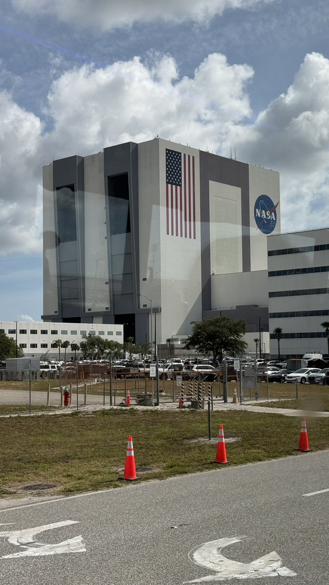 A few cool things from today. 😁🧑‍🚀🚀
Getting ready for the Space-X launch. 
Mars Rover concept vehicle
Vehicle Assembly  Building 
#KennedySpaceCenter