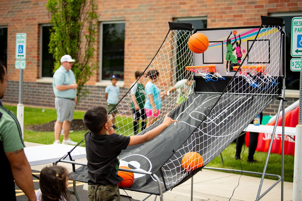 Families enjoyed a variety of games and activities at BPAC’s Cinco De Mayo Festival last weekend! Thank you to all the families for a fun day! #D59Learns