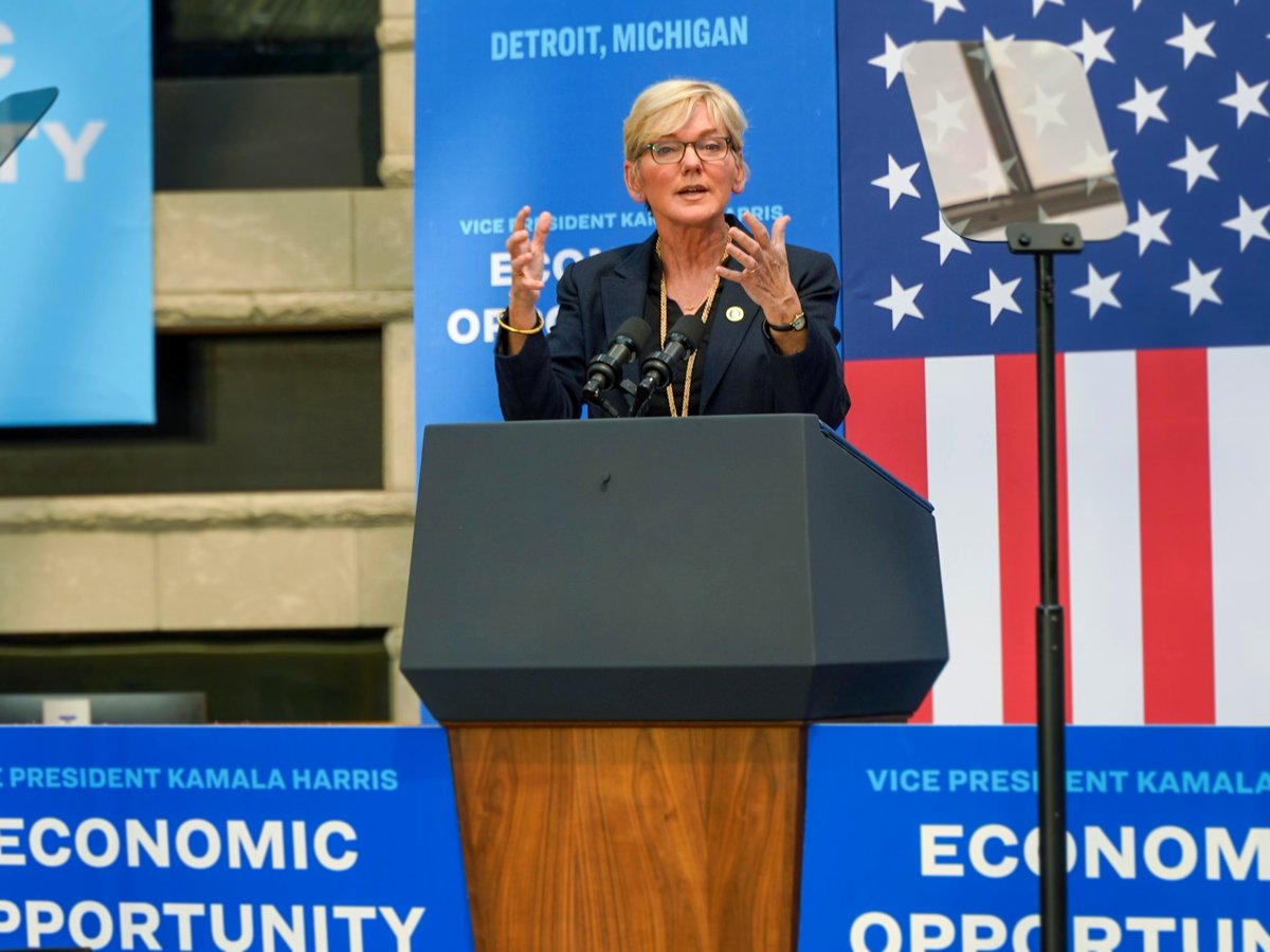 Today, I joined @VP in Detroit to announce $100 million to spark even more economic opportunities in Motor City and across the U.S. For Michigan, this means growing the manufacturing workforce with good-paying union jobs to electrify the auto industry with American-made parts.