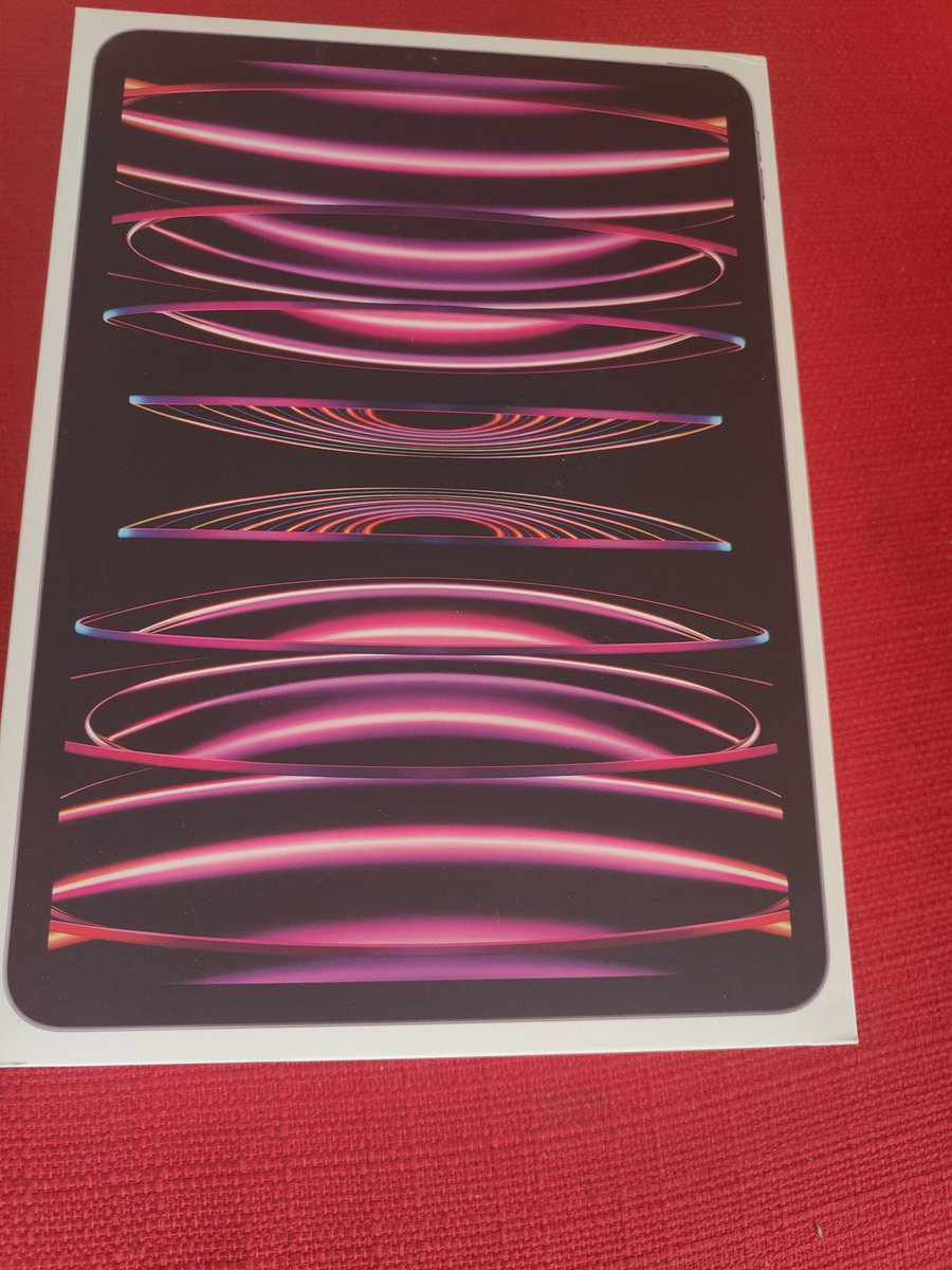 b_texic's tweet image. finally not a phone player anymore 🥺