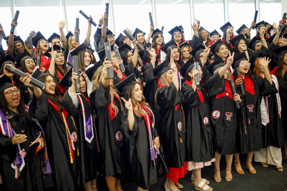 Join us in congratulating the 76 graduates of @TTUHSCEP Hunt School of Nursing class of 2024! 🩺 We know you will go on to do great things and help ensure more Borderplex residents have access to quality healthcare.

#NationalNursesWeek