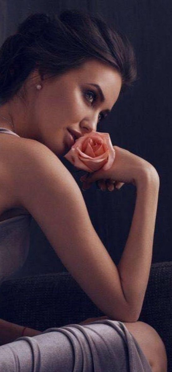 @AnsarArooma @0mysky Everything I do in life has to have intensity... Everything! The reason? -My soul! -I like the Rose Tree, its thorns make me cautious... This way I can kiss its roses with intense delicacy